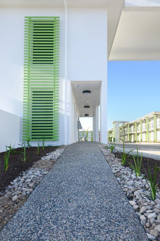Mackay Oceanside Central Hotel Official Екстер'єр фото