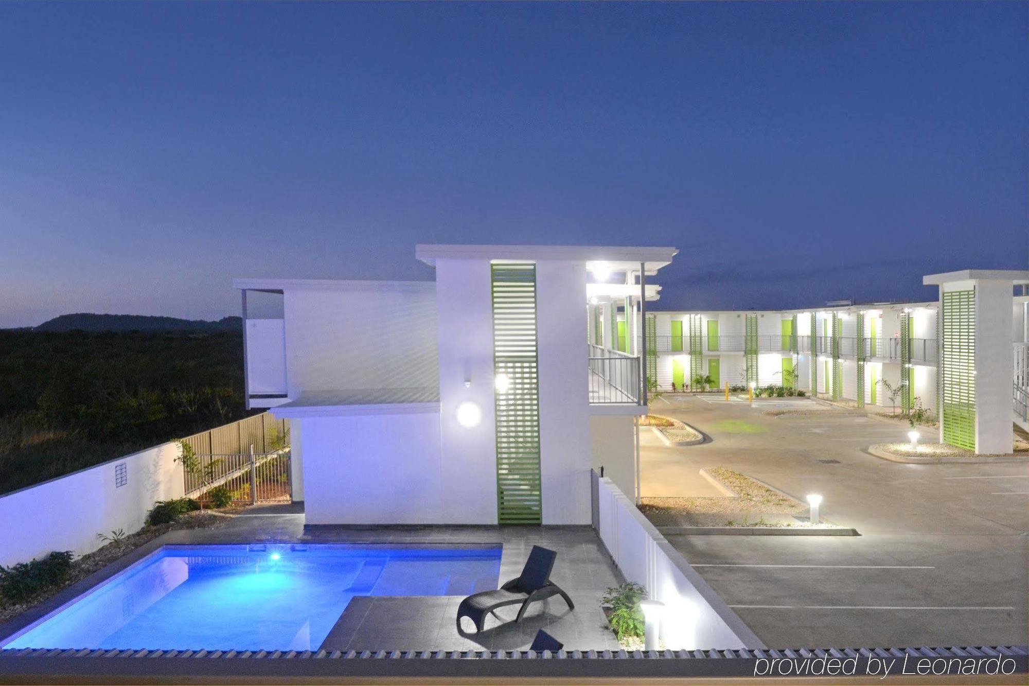 Mackay Oceanside Central Hotel Official Екстер'єр фото
