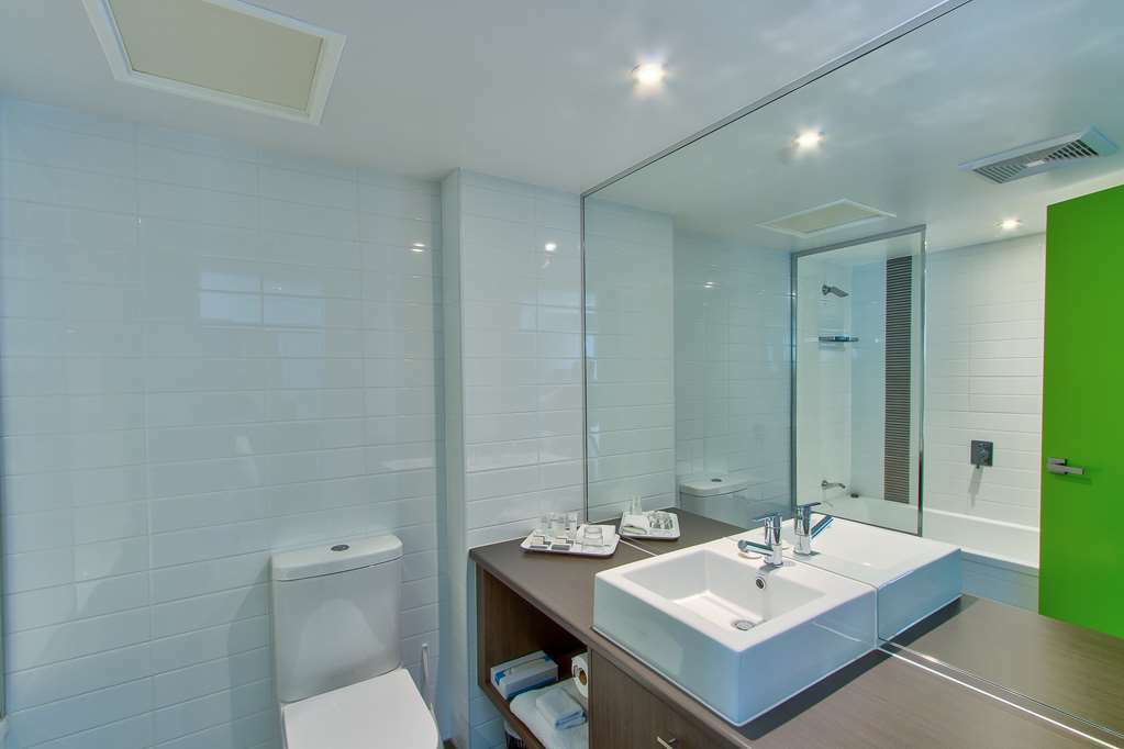 Mackay Oceanside Central Hotel Official Номер фото